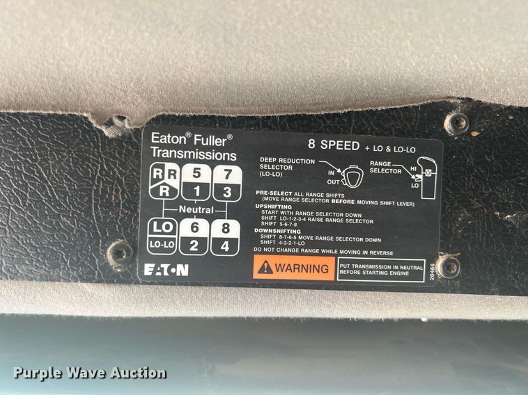 image for item LG9209 2003 Freightliner Business Class M2  dump truck