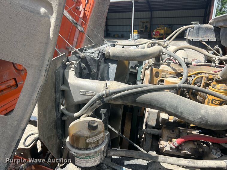 image for item LG9209 2003 Freightliner Business Class M2  dump truck