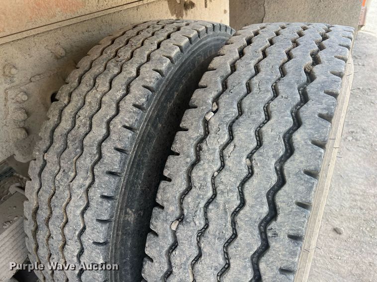 image for item LG9209 2003 Freightliner Business Class M2  dump truck