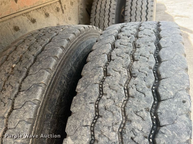 image for item LG9209 2003 Freightliner Business Class M2  dump truck