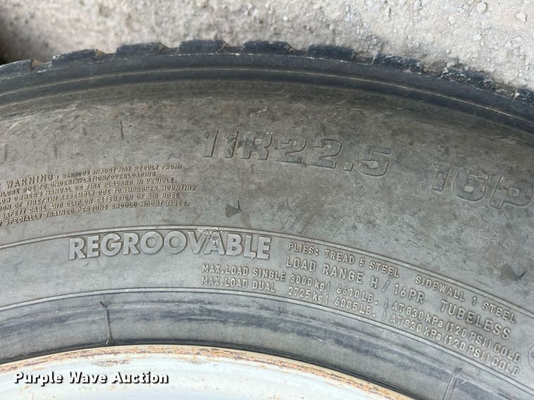 image for item LG9209 2003 Freightliner Business Class M2  dump truck