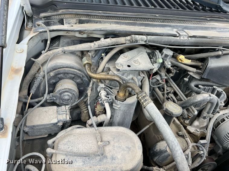 image for item LG9211 2004 Ford F250 Super Duty  pickup truck