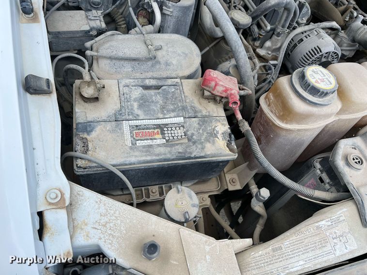 image for item LG9211 2004 Ford F250 Super Duty  pickup truck