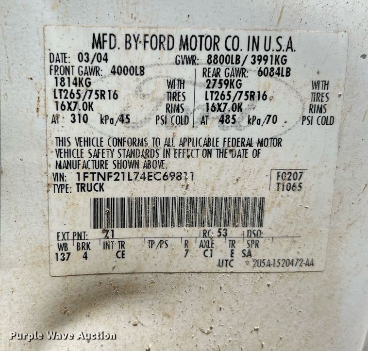 image for item LG9211 2004 Ford F250 Super Duty  pickup truck