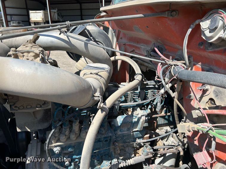 image for item LG9212 1996 International 4900  dump truck