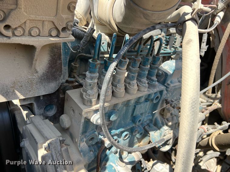 image for item LG9212 1996 International 4900  dump truck