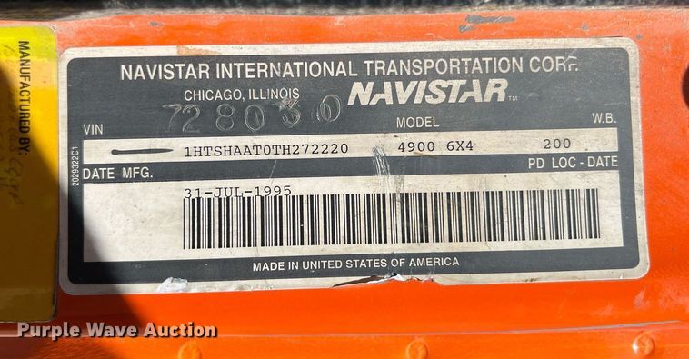 image for item LG9212 1996 International 4900  dump truck