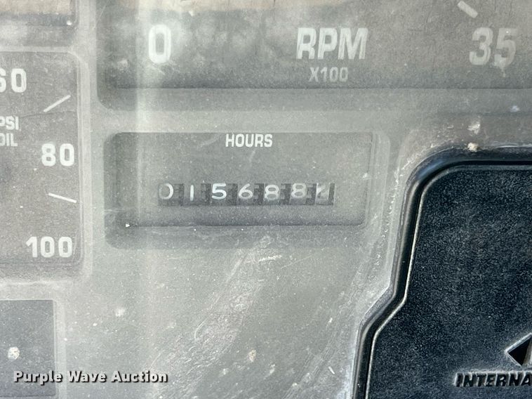 image for item LG9213 1996 International 4900  dump truck