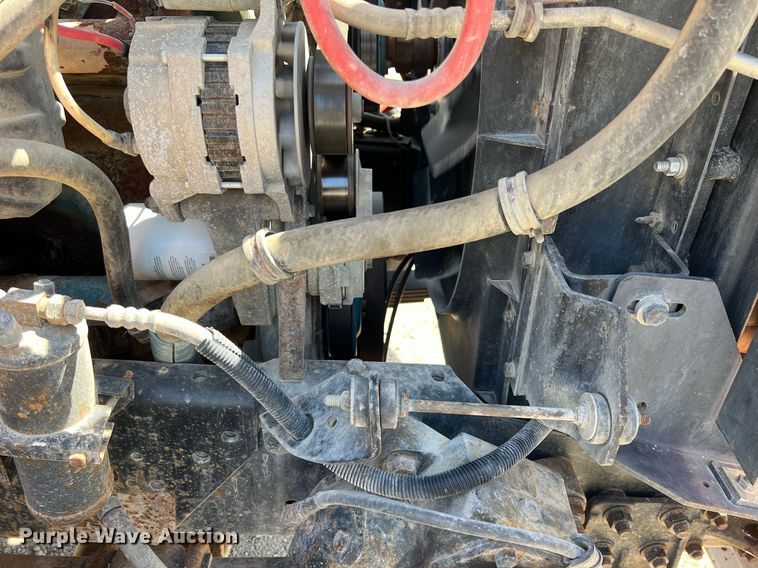 image for item LG9213 1996 International 4900  dump truck