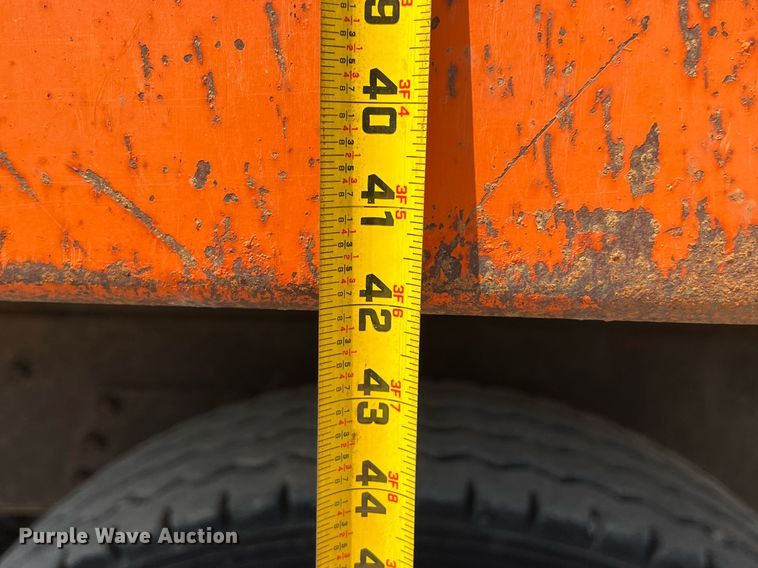 image for item LG9214 1996 International 4900  dump truck