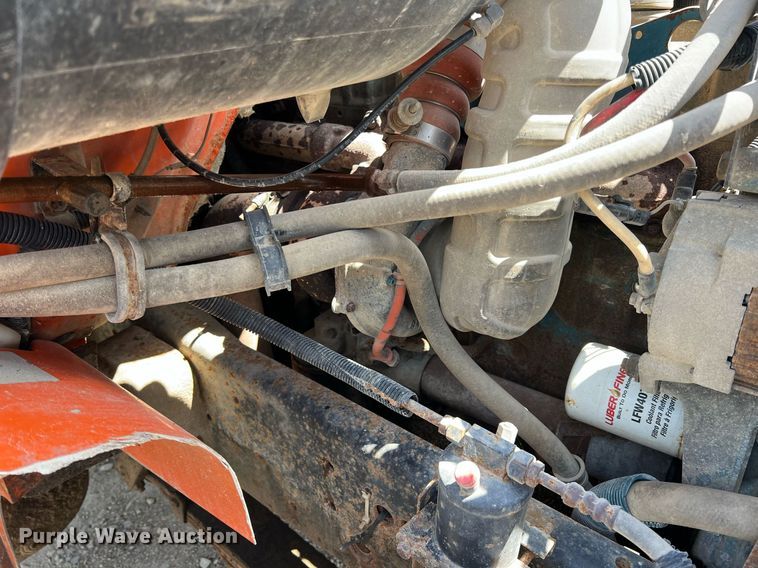 image for item LG9214 1996 International 4900  dump truck