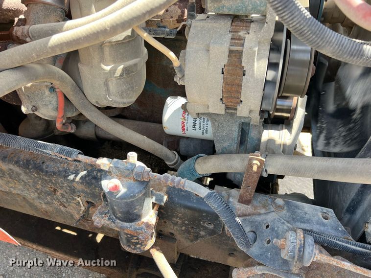 image for item LG9214 1996 International 4900  dump truck