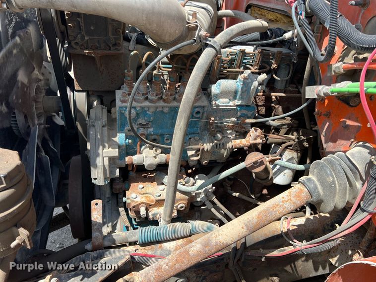 image for item LG9214 1996 International 4900  dump truck