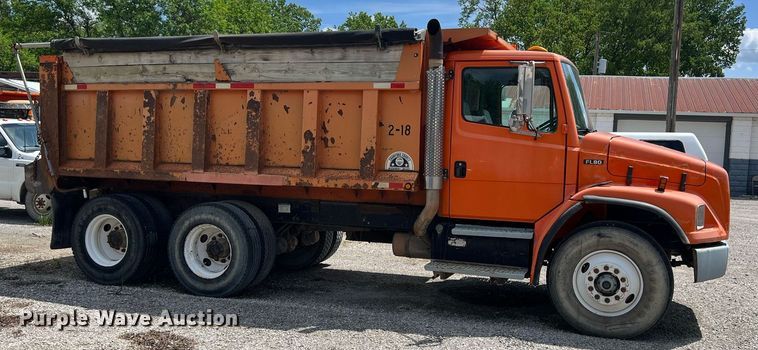 image for item LG9215 2003 Freightliner FL80  dump truck