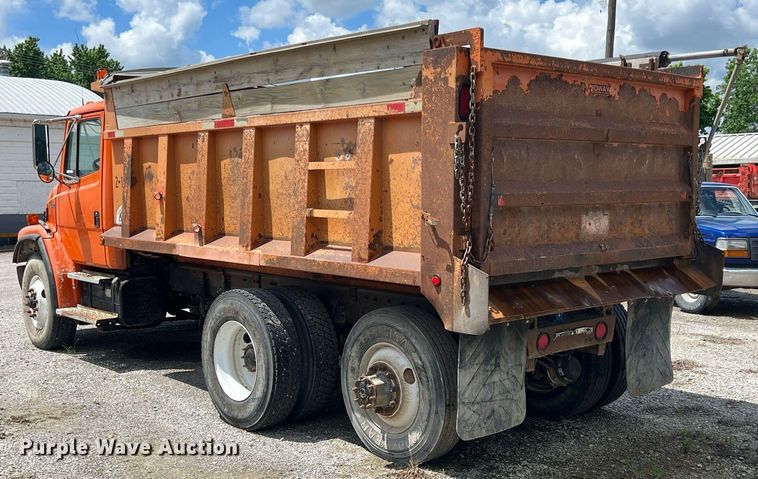 image for item LG9215 2003 Freightliner FL80  dump truck