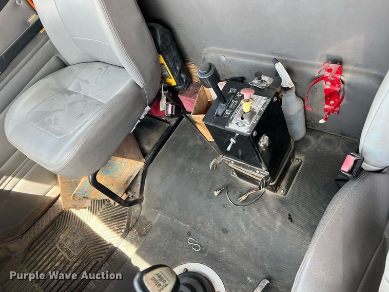 image for item LG9215 2003 Freightliner FL80  dump truck