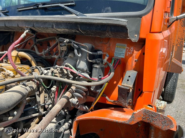 image for item LG9215 2003 Freightliner FL80  dump truck