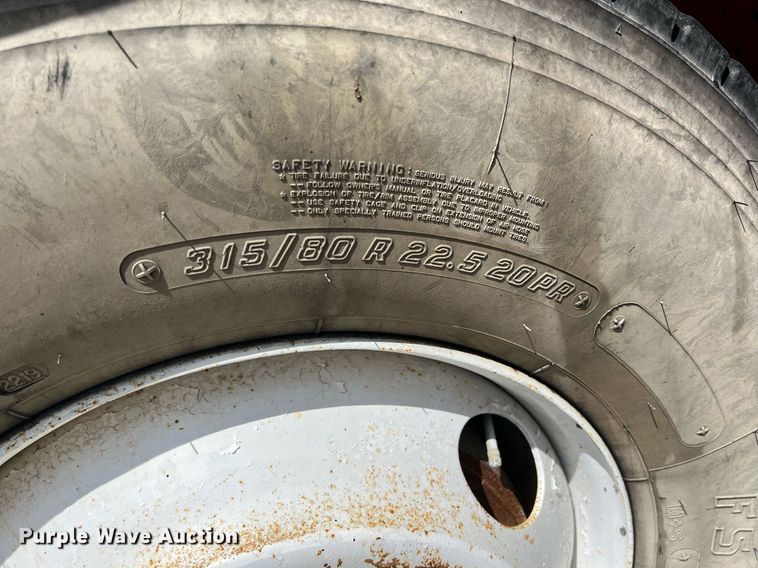 image for item LG9215 2003 Freightliner FL80  dump truck