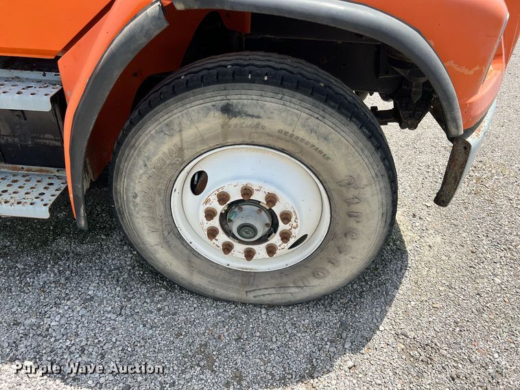 image for item LG9215 2003 Freightliner FL80  dump truck