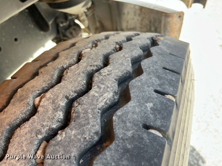 image for item LG9215 2003 Freightliner FL80  dump truck