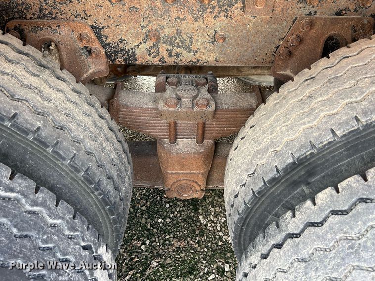 image for item LG9215 2003 Freightliner FL80  dump truck