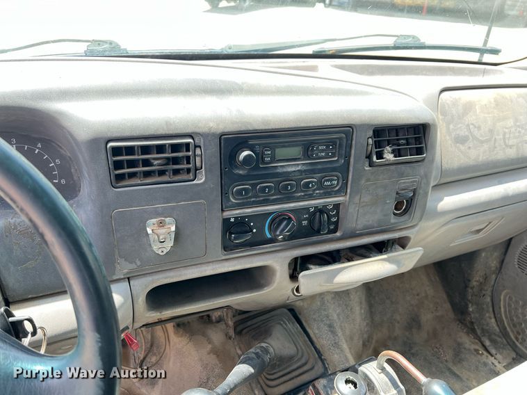 image for item LG9218 1999 Ford F350 Super Duty  dump flatbed pickup truck