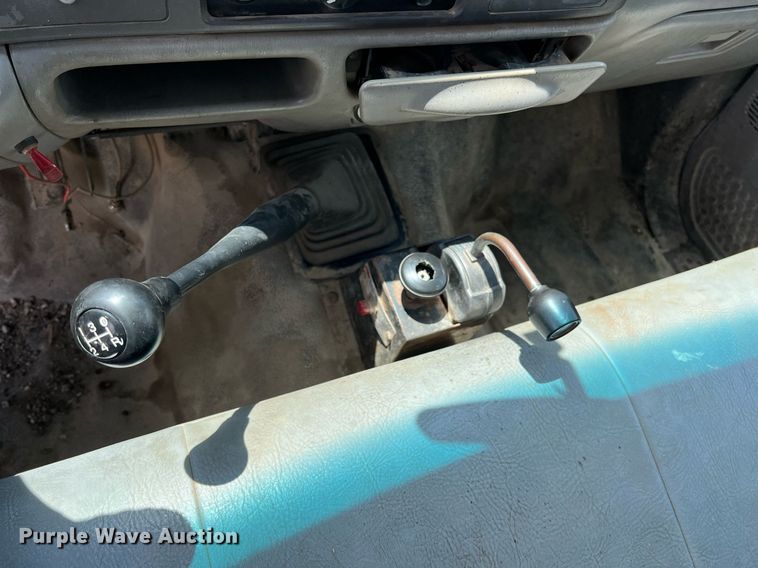 image for item LG9218 1999 Ford F350 Super Duty  dump flatbed pickup truck