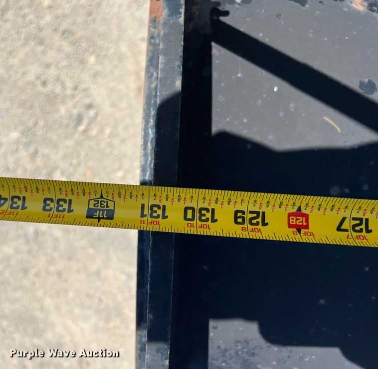 image for item LG9219 1999 International 4900  dump truck