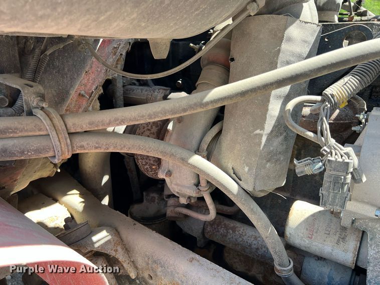 image for item LG9219 1999 International 4900  dump truck