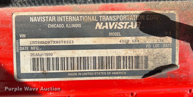 image for item LG9219 1999 International 4900  dump truck