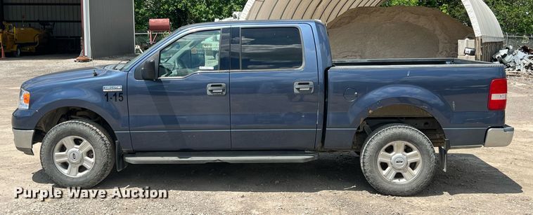image for item LG9221 2004 Ford F150  SuperCrew pickup truck