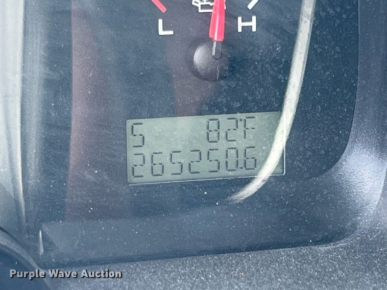 image for item LG9221 2004 Ford F150  SuperCrew pickup truck