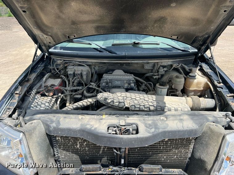 image for item LG9221 2004 Ford F150  SuperCrew pickup truck