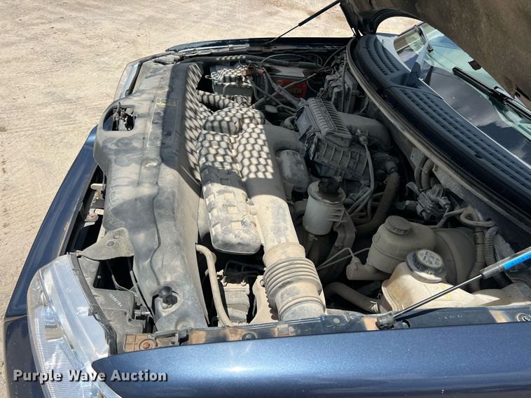 image for item LG9221 2004 Ford F150  SuperCrew pickup truck