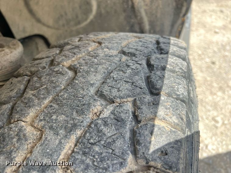 image for item LG9221 2004 Ford F150  SuperCrew pickup truck