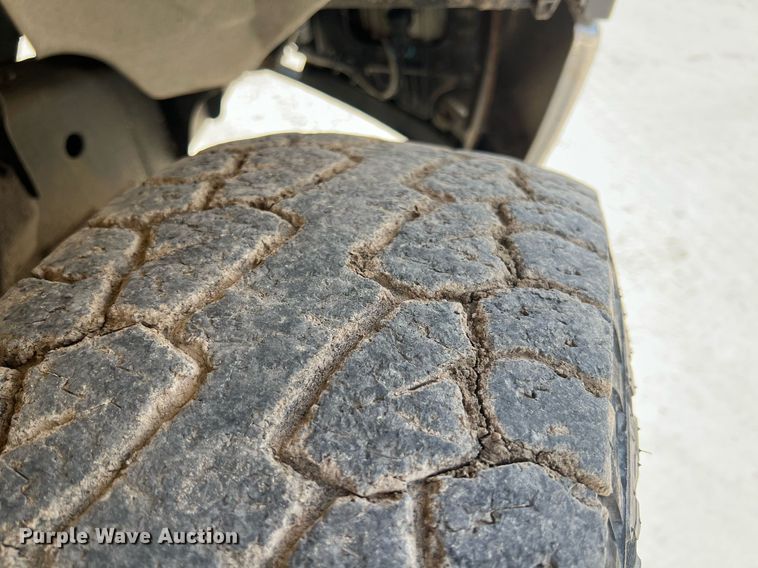 image for item LG9221 2004 Ford F150  SuperCrew pickup truck