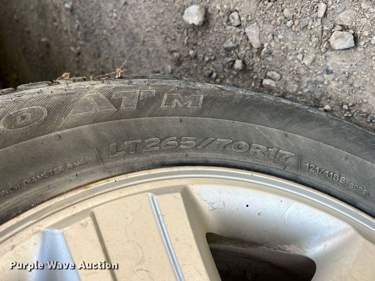 image for item LG9221 2004 Ford F150  SuperCrew pickup truck