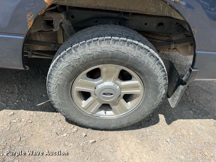 image for item LG9221 2004 Ford F150  SuperCrew pickup truck