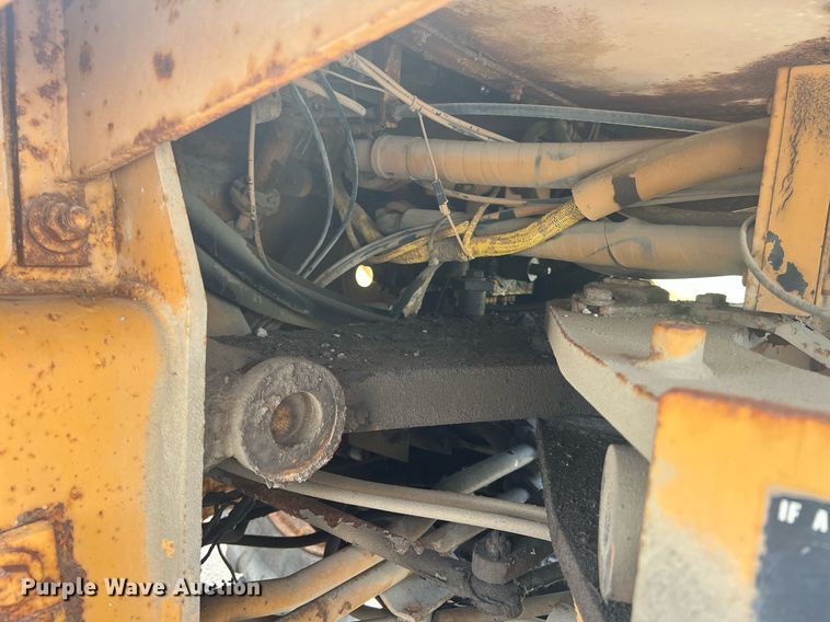 image for item LG9222 International  wheel loader