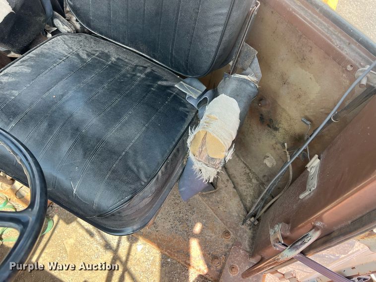 image for item LG9222 International  wheel loader