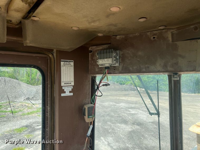 image for item LG9222 International  wheel loader