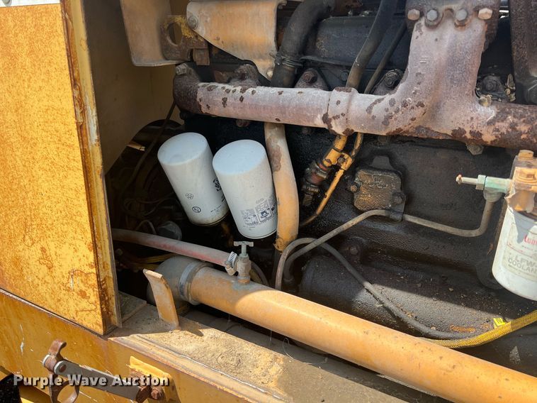 image for item LG9222 International  wheel loader