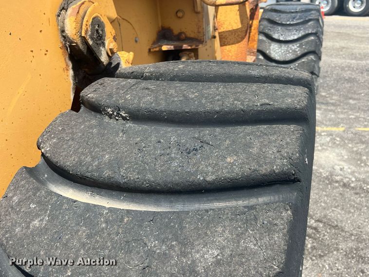 image for item LG9222 International  wheel loader