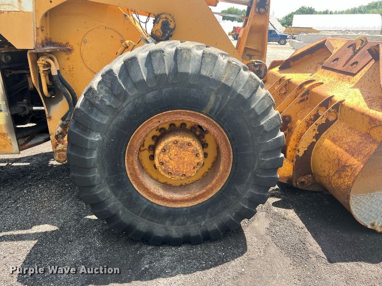 image for item LG9222 International  wheel loader