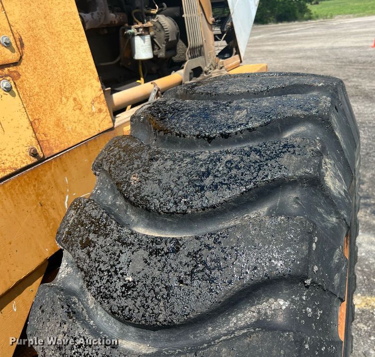 image for item LG9222 International  wheel loader