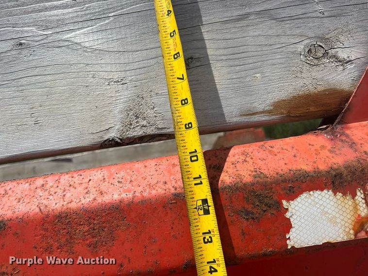 image for item LG9223 1997 International 4900  dump truck