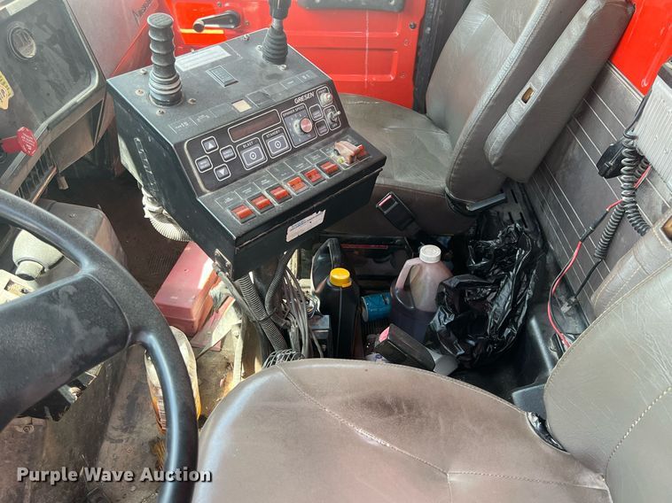 image for item LG9223 1997 International 4900  dump truck