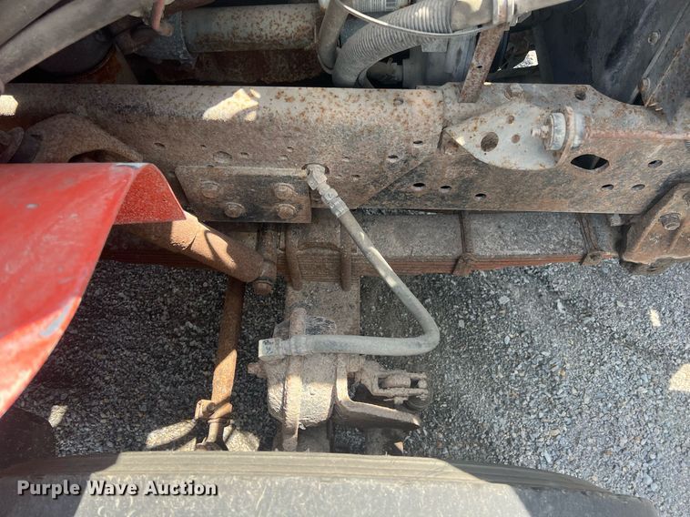 image for item LG9223 1997 International 4900  dump truck