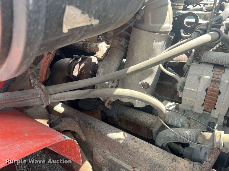 image for item LG9223 1997 International 4900  dump truck