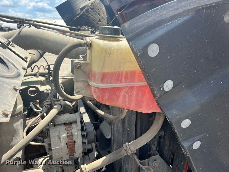 image for item LG9223 1997 International 4900  dump truck